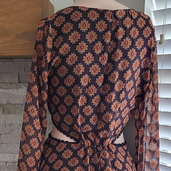 🦄 Sahara Dress - Picture 2 of 11